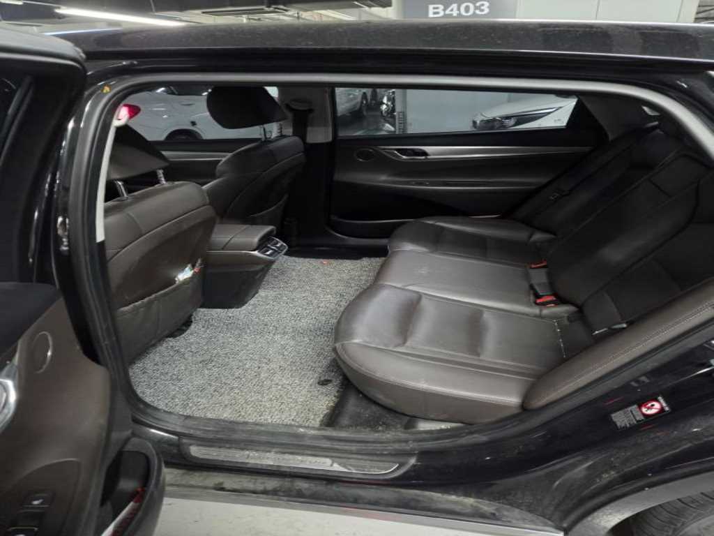 HYUNDAI Grandeur - Vista 5