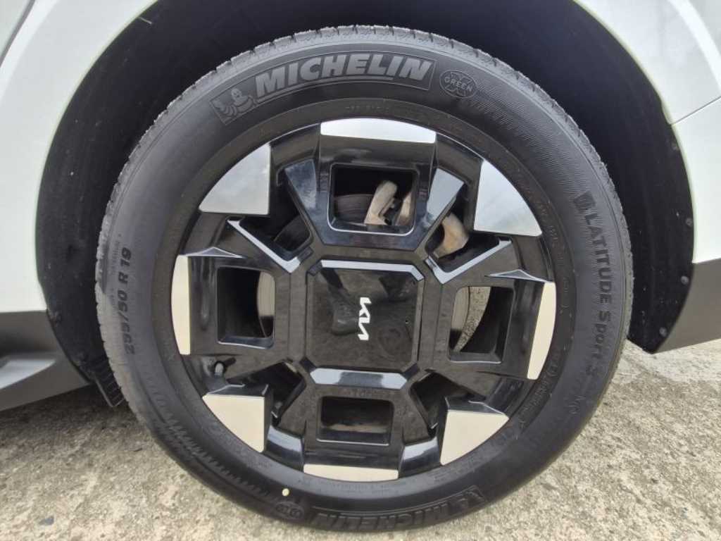 KIA Carnival - Vista 5