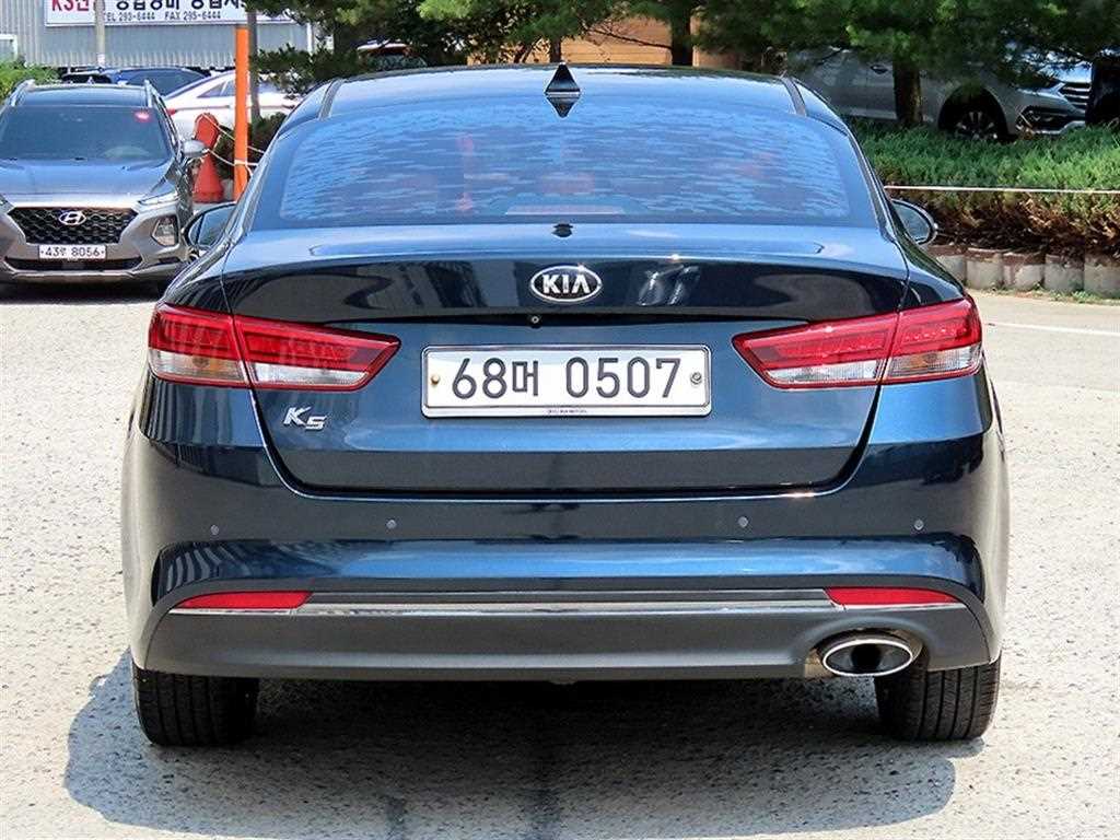KIA K5 - Vista 4