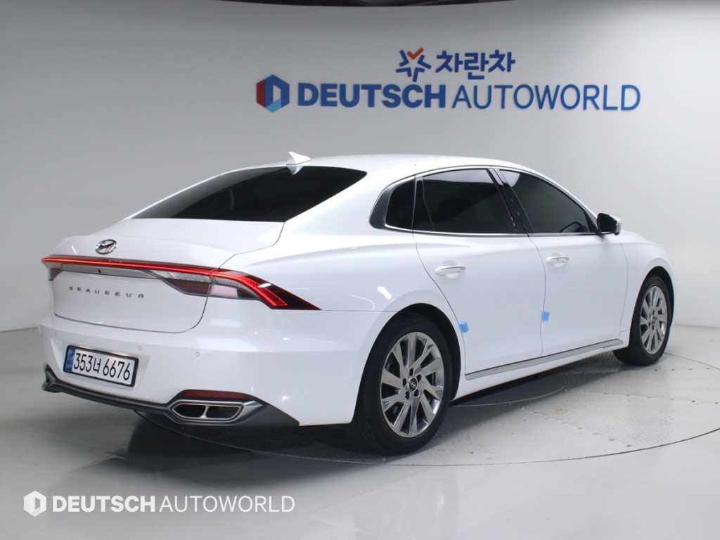 HYUNDAI Grandeur - Vista 2