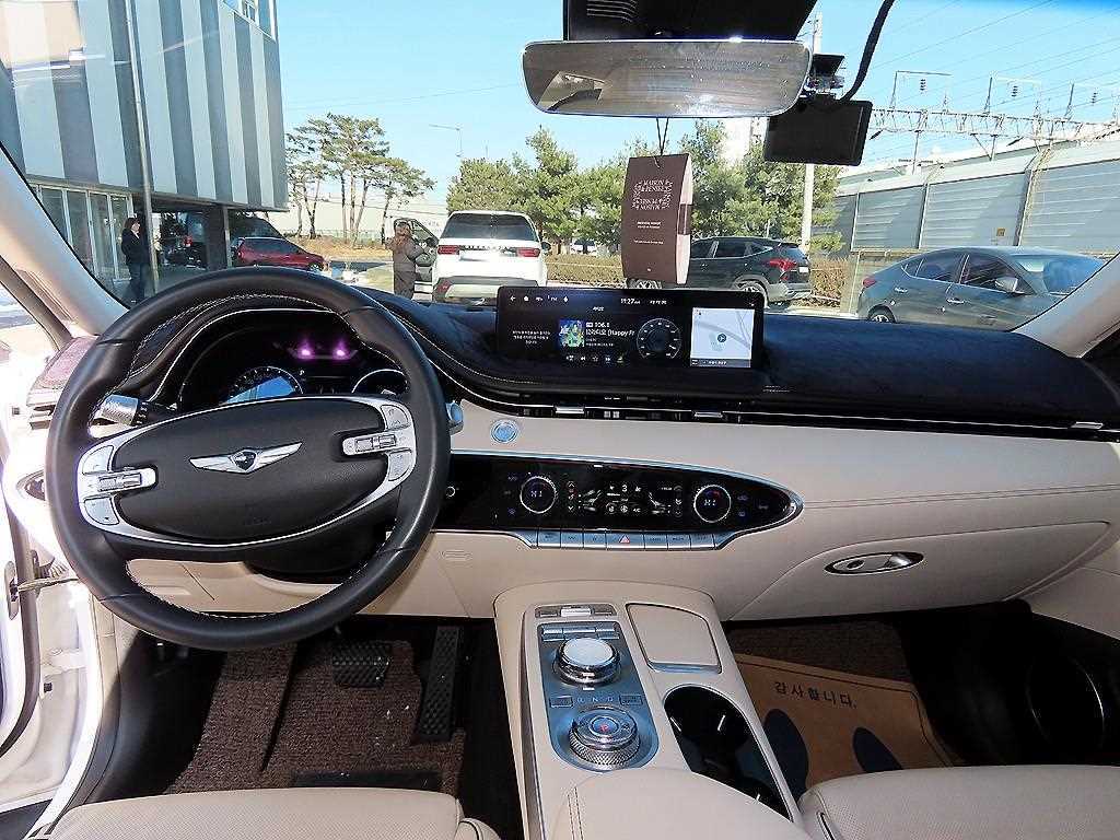 Genesis GV70 - Vista 7