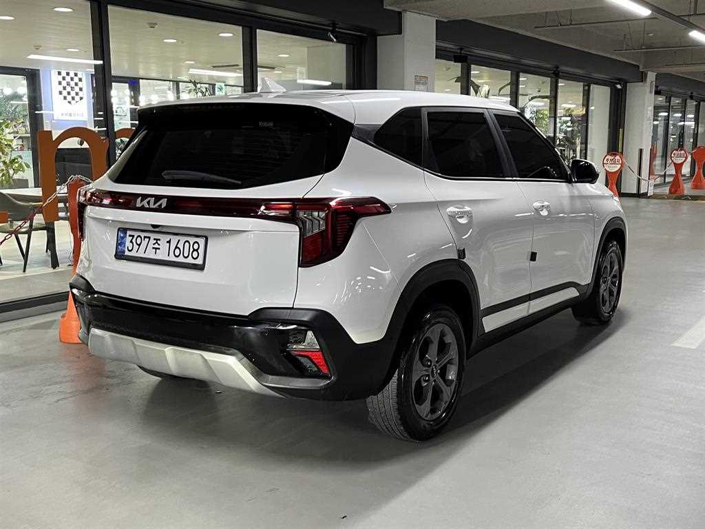 KIA Seltos - Vista 4