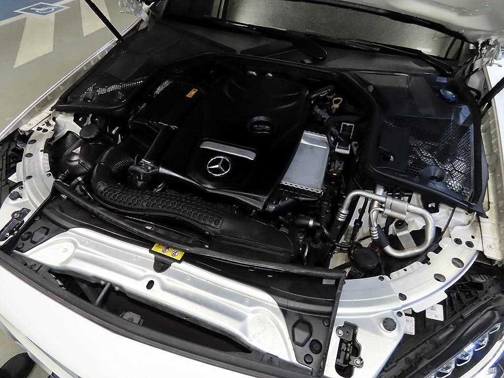 Mercedes Benz C Class 2017 Blanco - Importación desde Corea - HF Imports Iquique - Foto 19