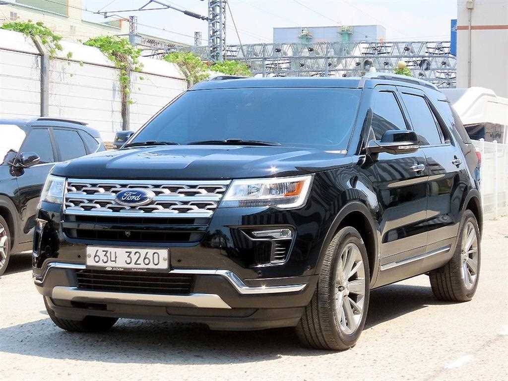 Ford Explorer - Vista 2