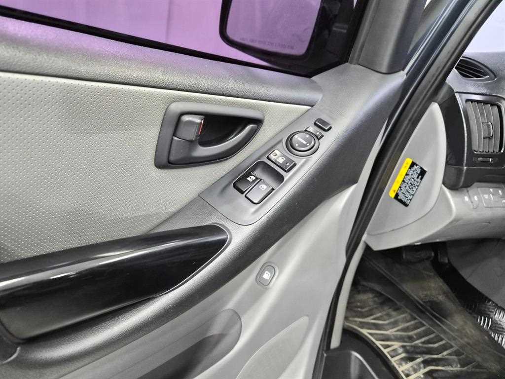 HYUNDAI Starex - Vista 11