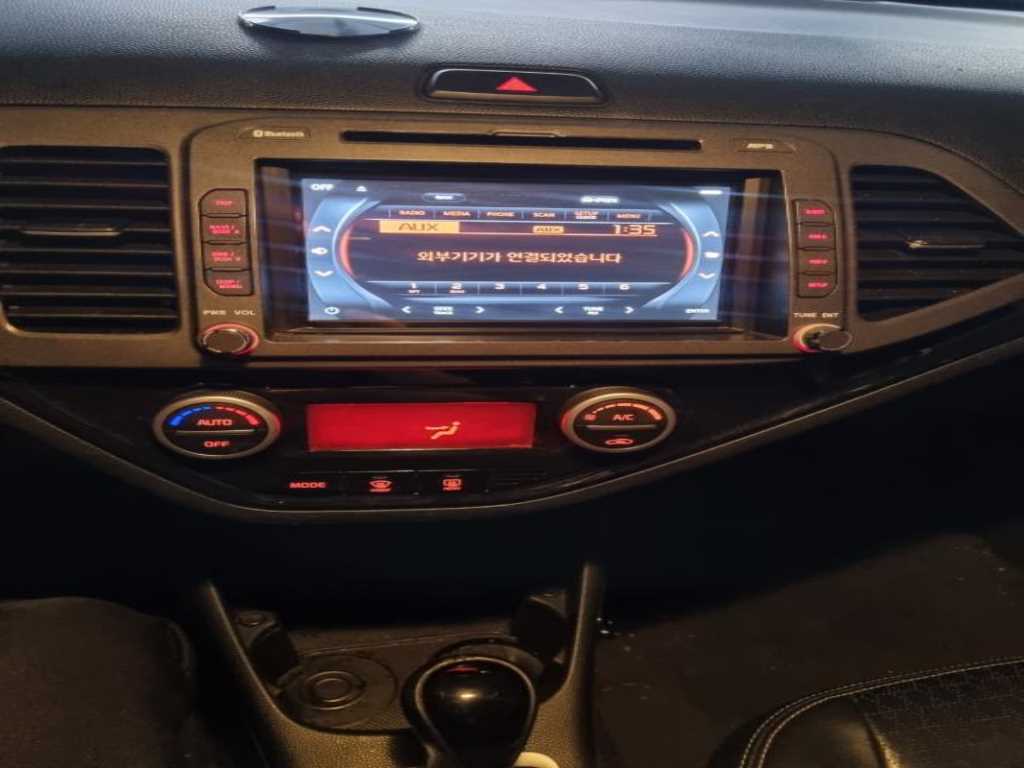 KIA Morning - Vista 8