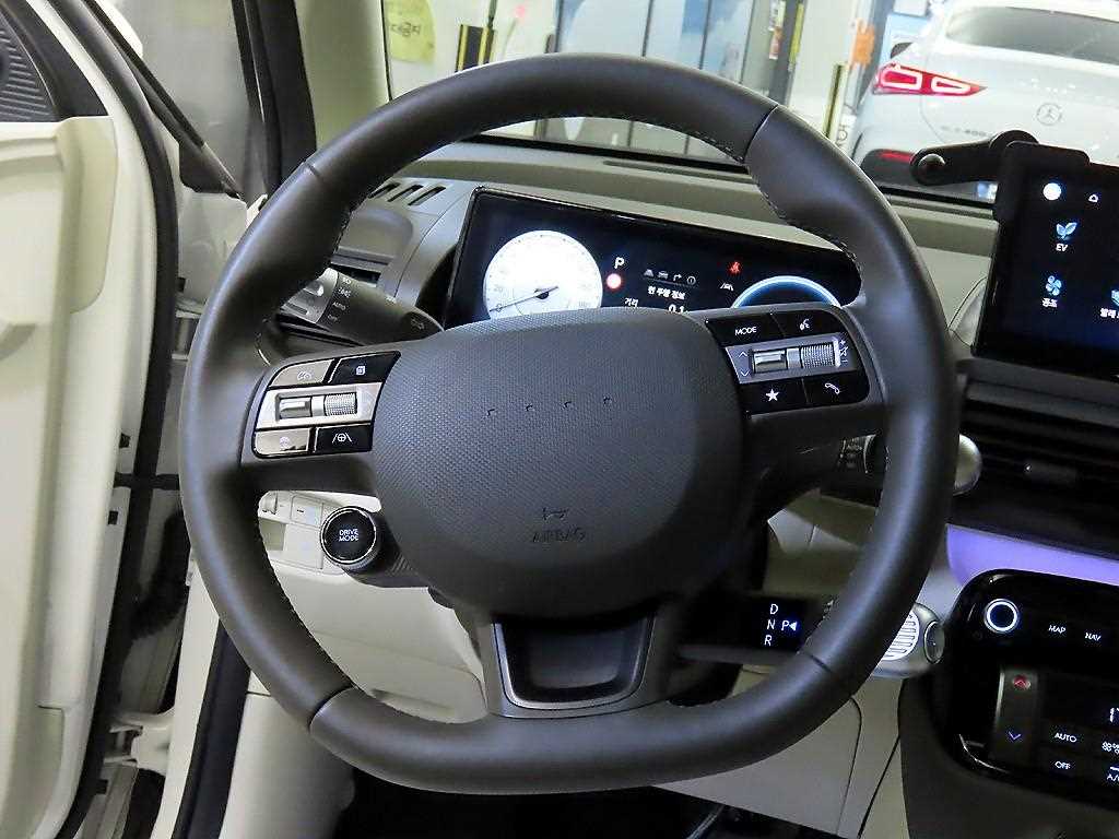 HYUNDAI Casper - Vista 8