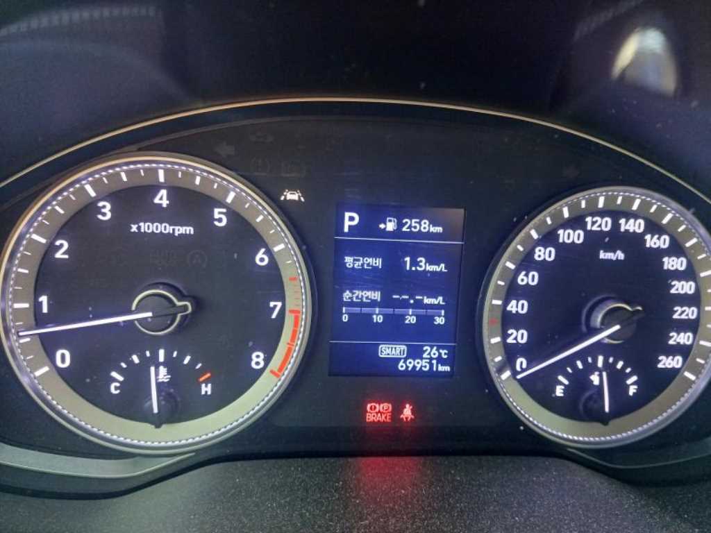 HYUNDAI Grandeur - Vista 11