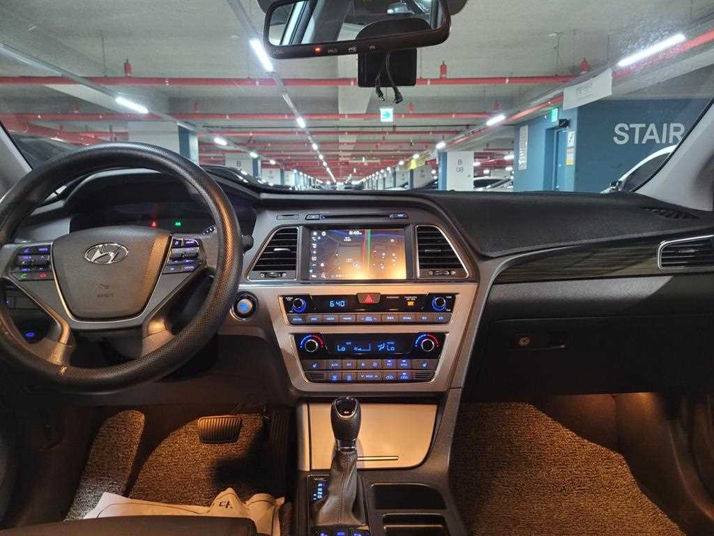 HYUNDAI Sonata - Vista 5