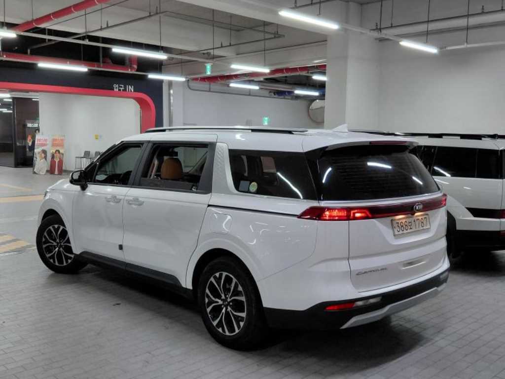 KIA Carnival - Vista 2