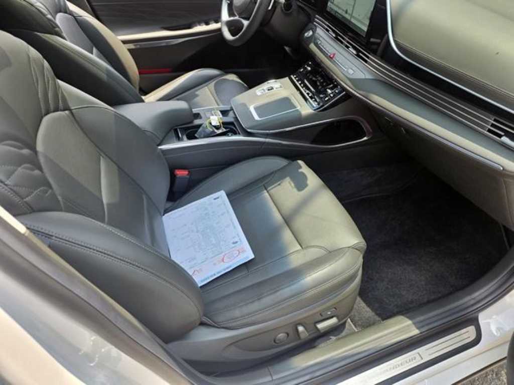 HYUNDAI Grandeur - Vista 9