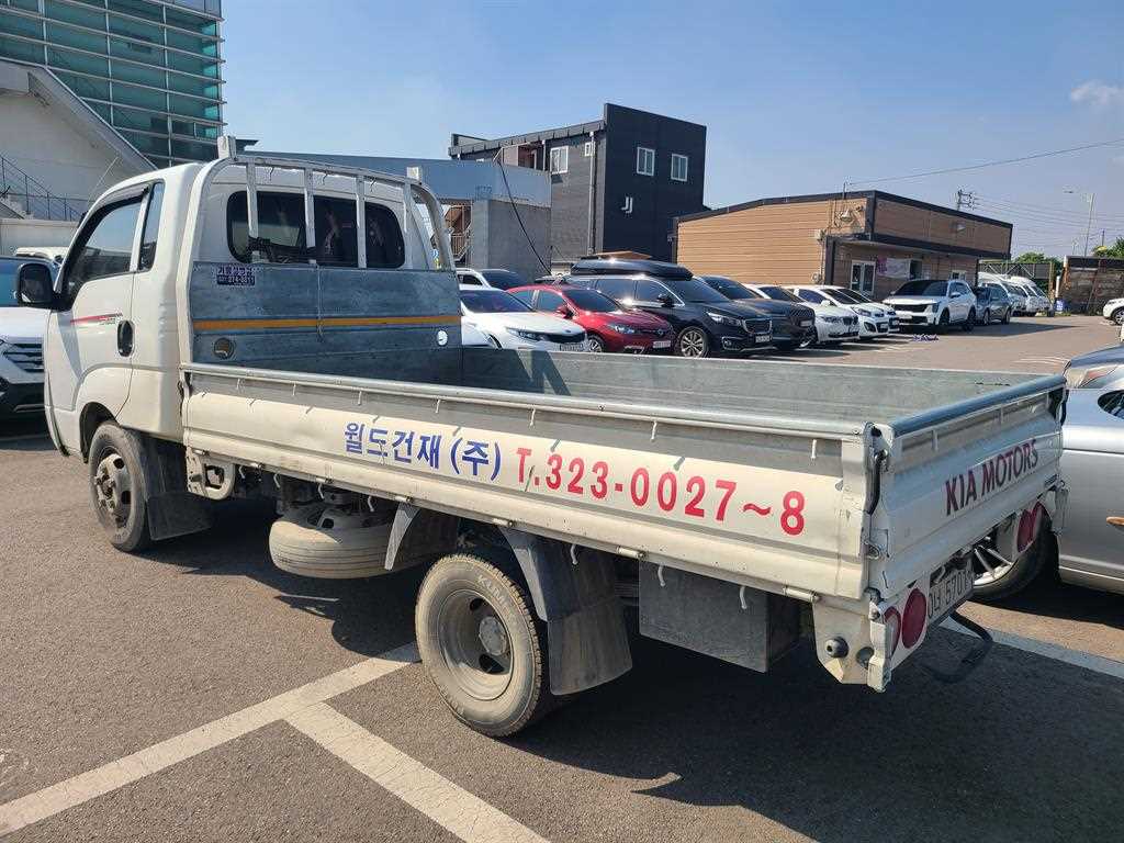 Small Truck Cargo (small) - Vista 4
