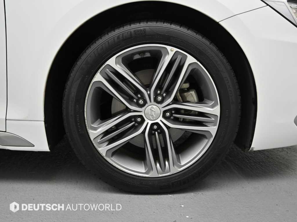 HYUNDAI Grandeur - Vista 5