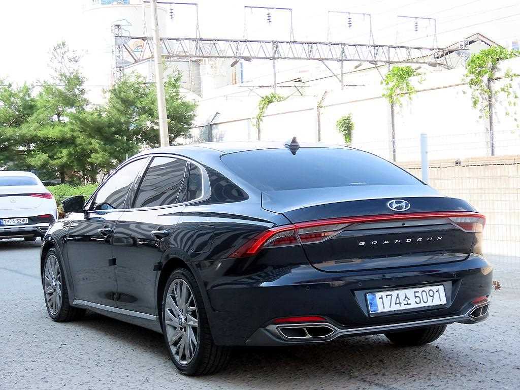 HYUNDAI Grandeur - Vista 4