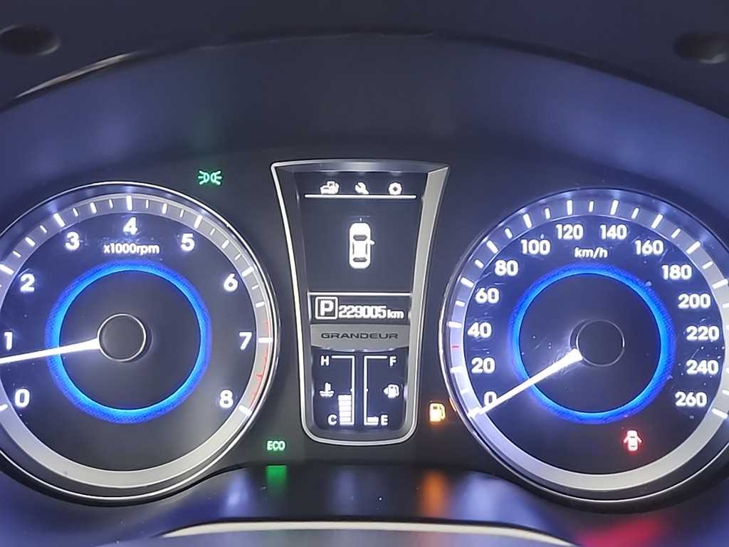 HYUNDAI Grandeur - Vista 6