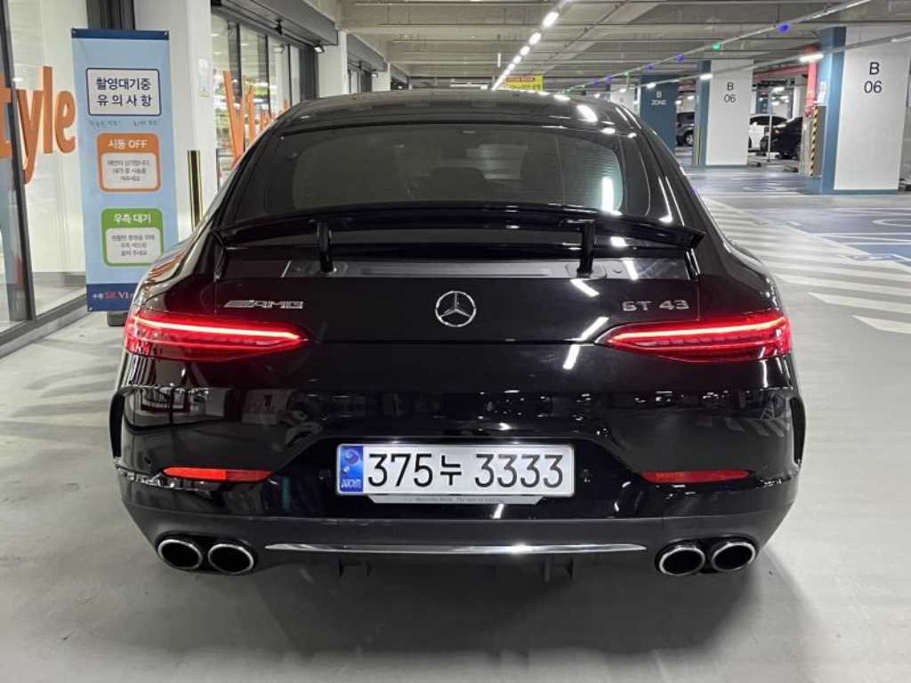 Mercedes Benz AMG GT - Vista 5