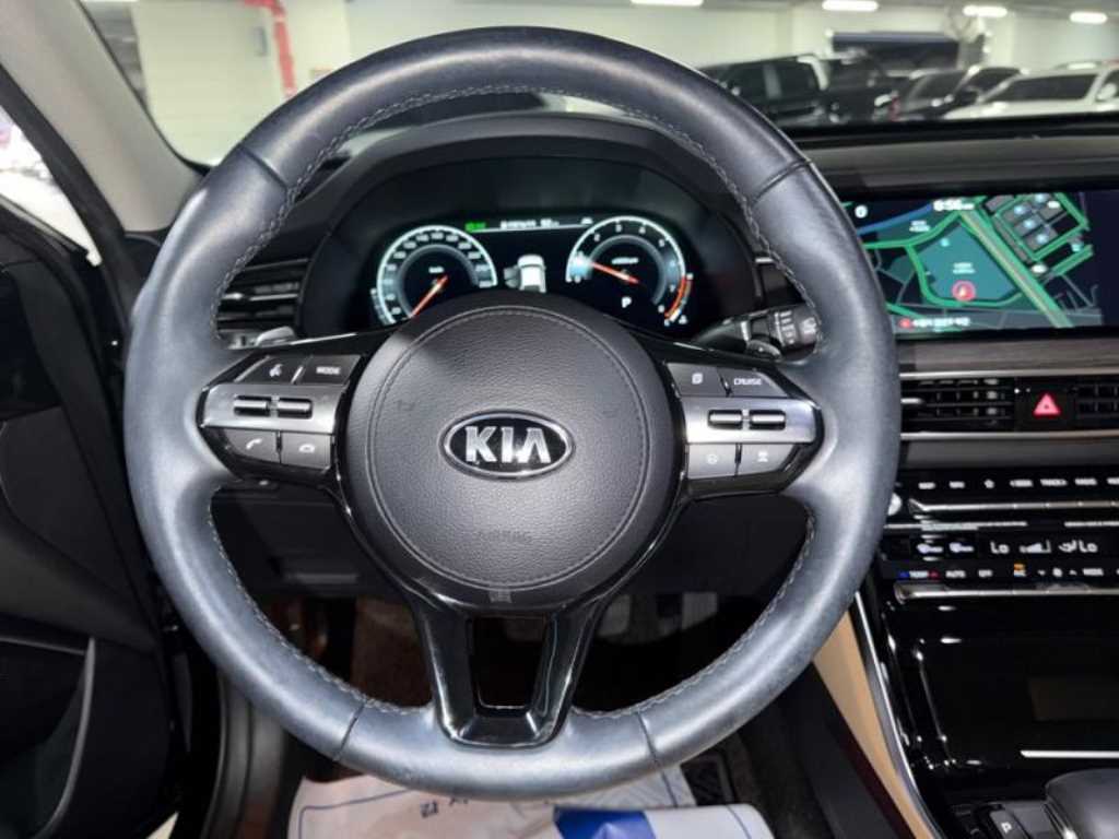 KIA K7 - Vista 8