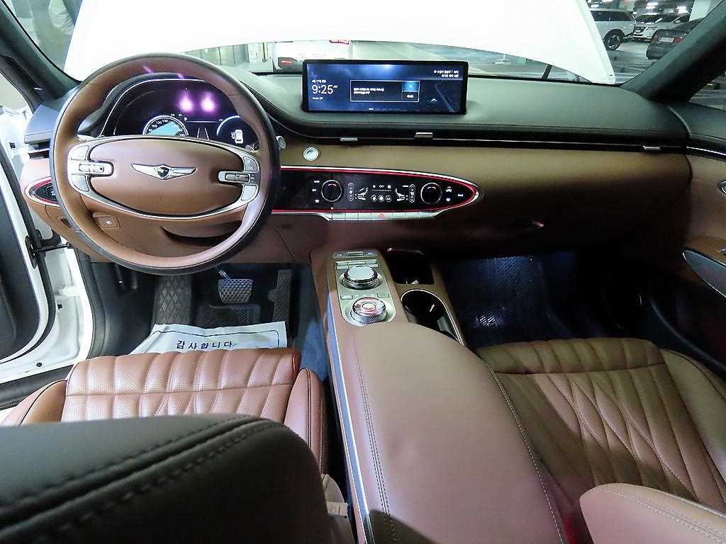 Genesis GV70 - Vista 10