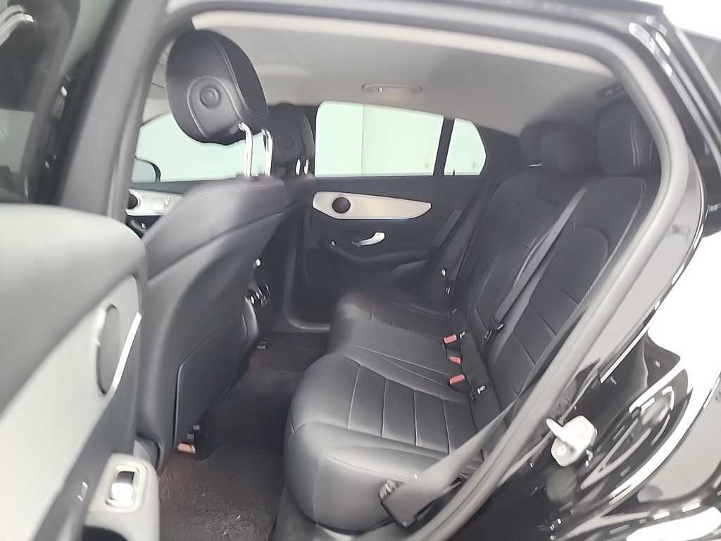 Mercedes Benz GLC Class - Vista 12
