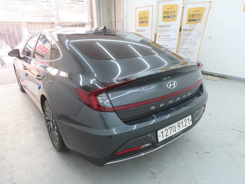 HYUNDAI Sonata - Vista 4