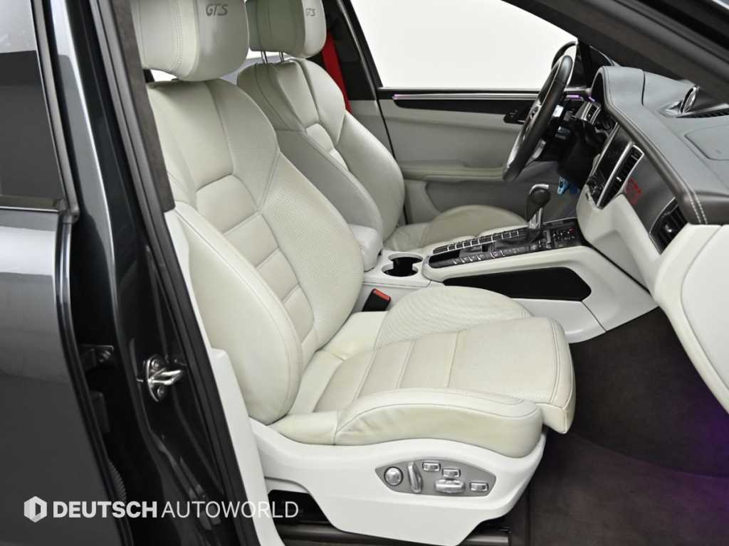 Porsche Macan - Vista 10