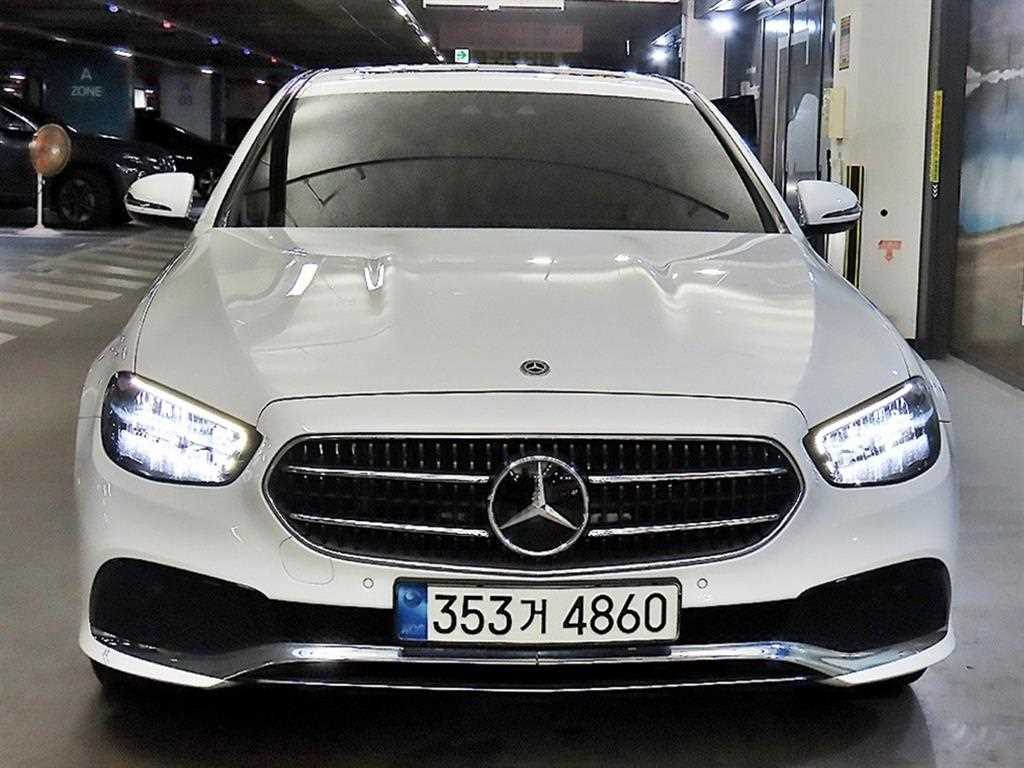 Mercedes Benz E class - Vista 2