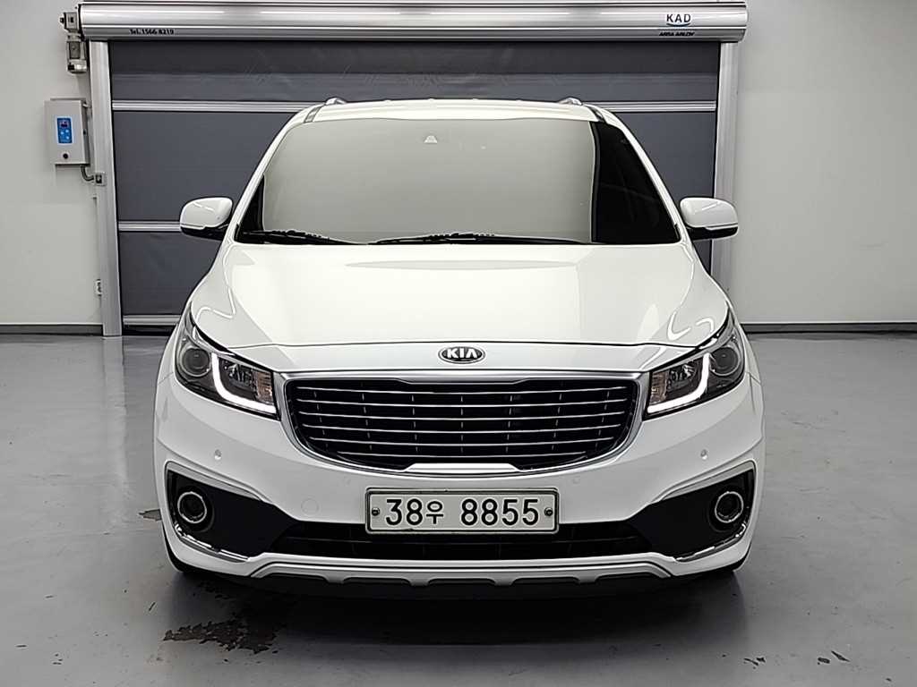 KIA Carnival - Vista 2