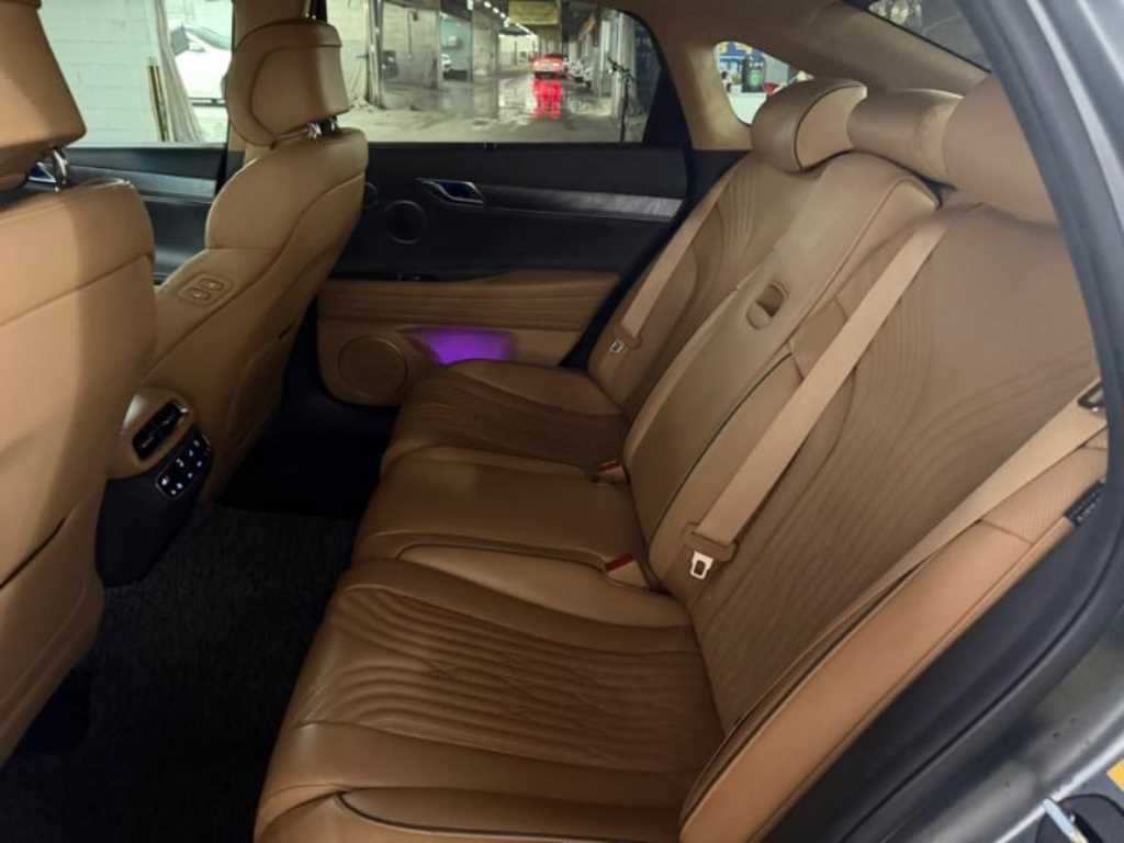 Genesis G80 - Vista 7