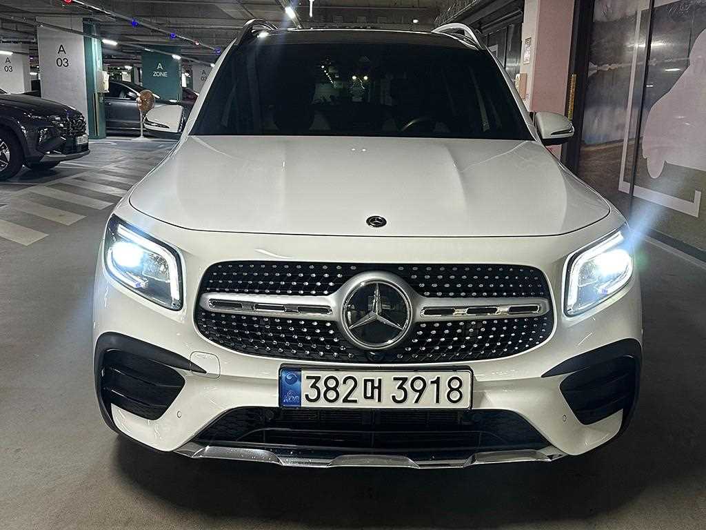 Mercedes Benz GLB Class - Vista 3