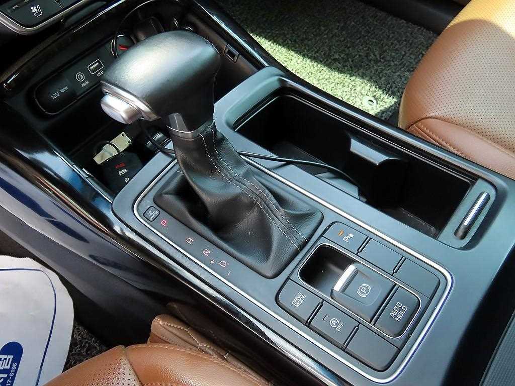 KIA Sorento - Vista 10