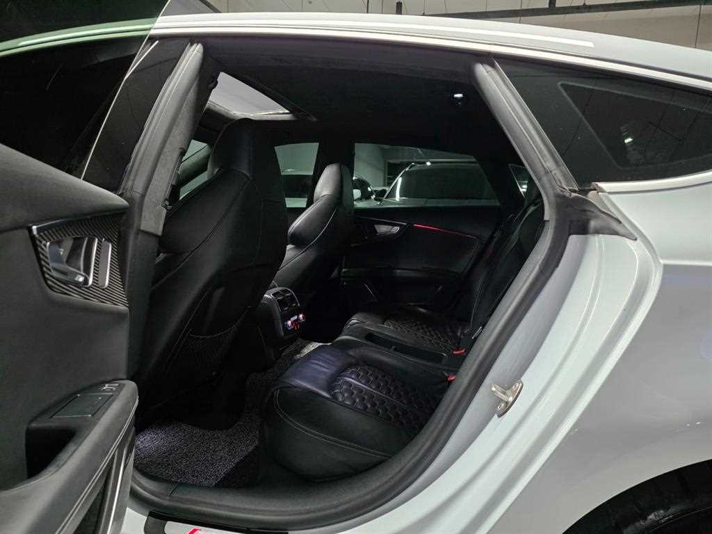 Audi RS7 - Vista 10