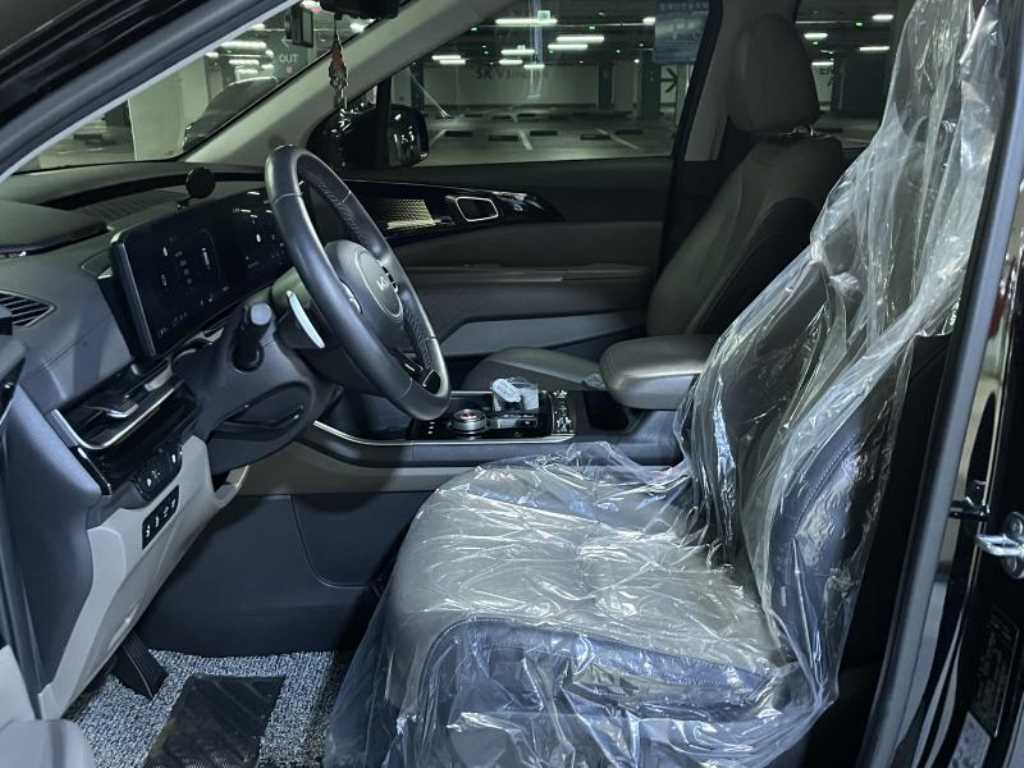 KIA Carnival - Vista 6