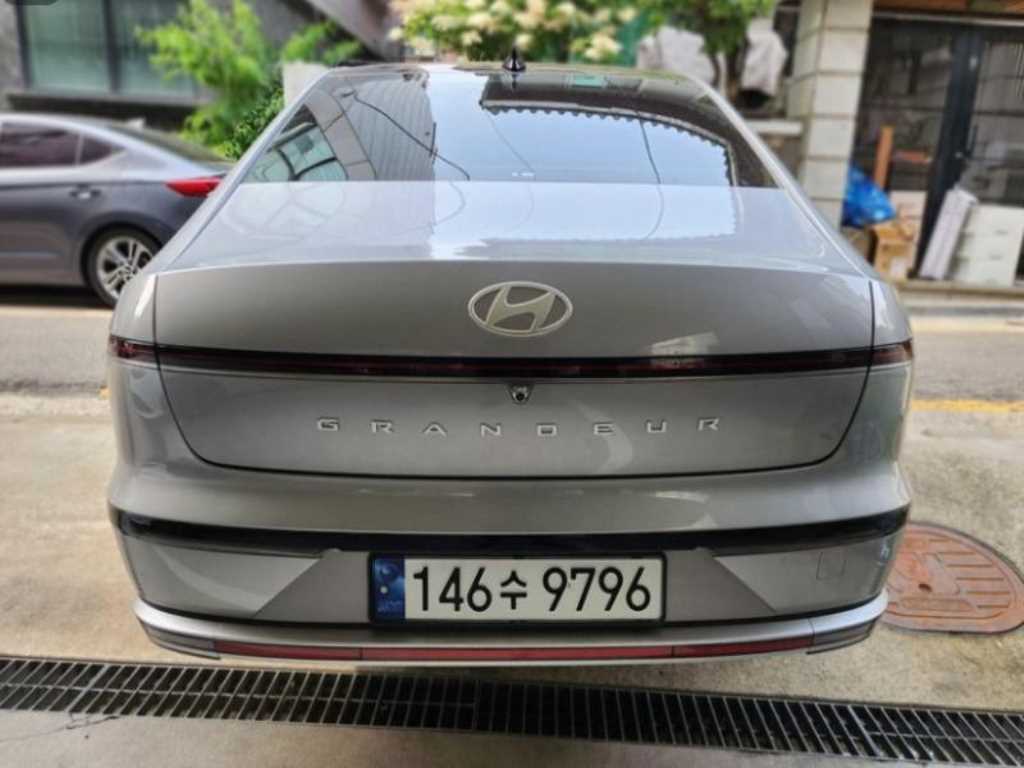 HYUNDAI Grandeur - Vista 2