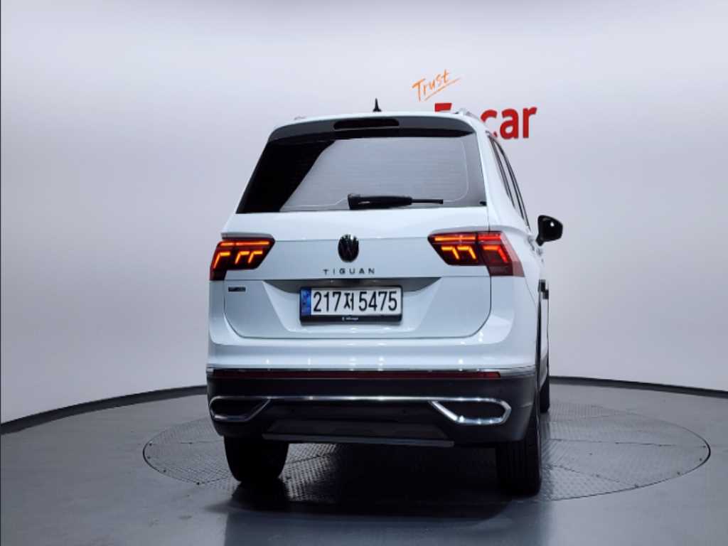 Volkswagen Tiguan - Vista 4