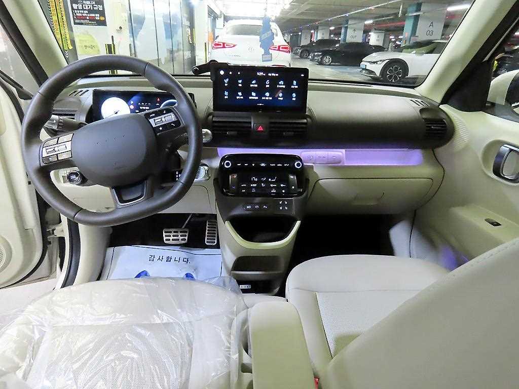 HYUNDAI Casper - Vista 10