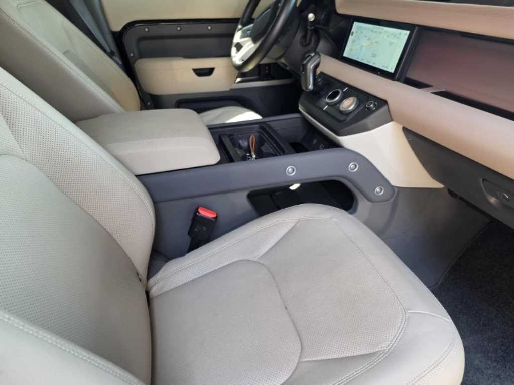 Land Rover Defender - Vista 8