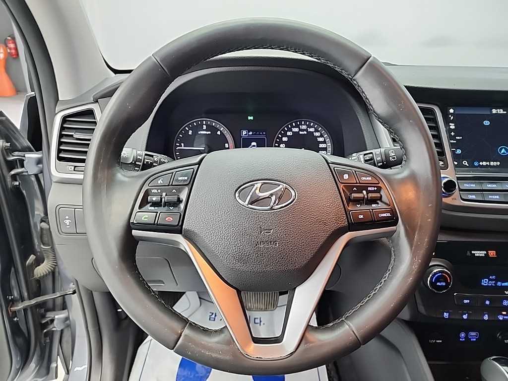 HYUNDAI Tucson - Vista 9