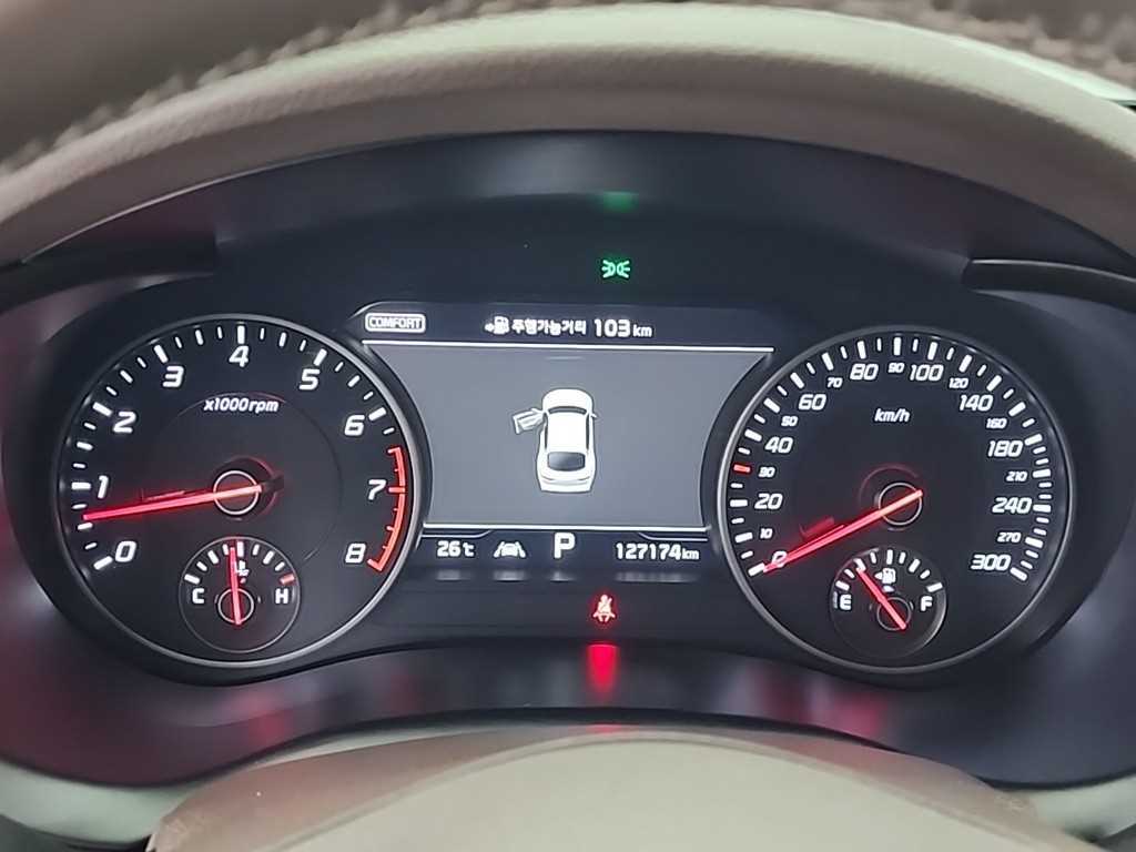 KIA Stinger - Vista 6