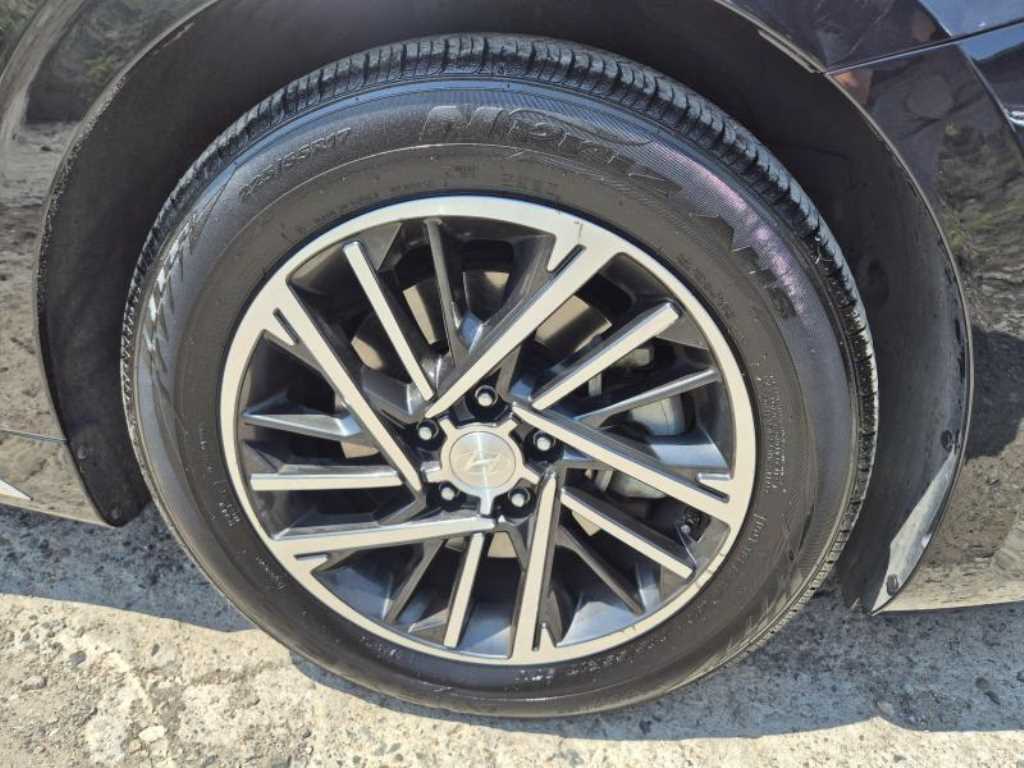 HYUNDAI Grandeur - Vista 5