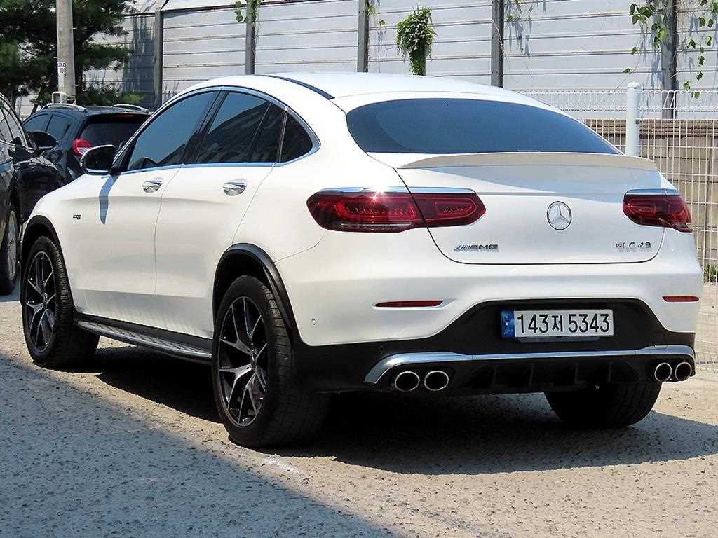 Mercedes Benz GLC Class - Vista 3