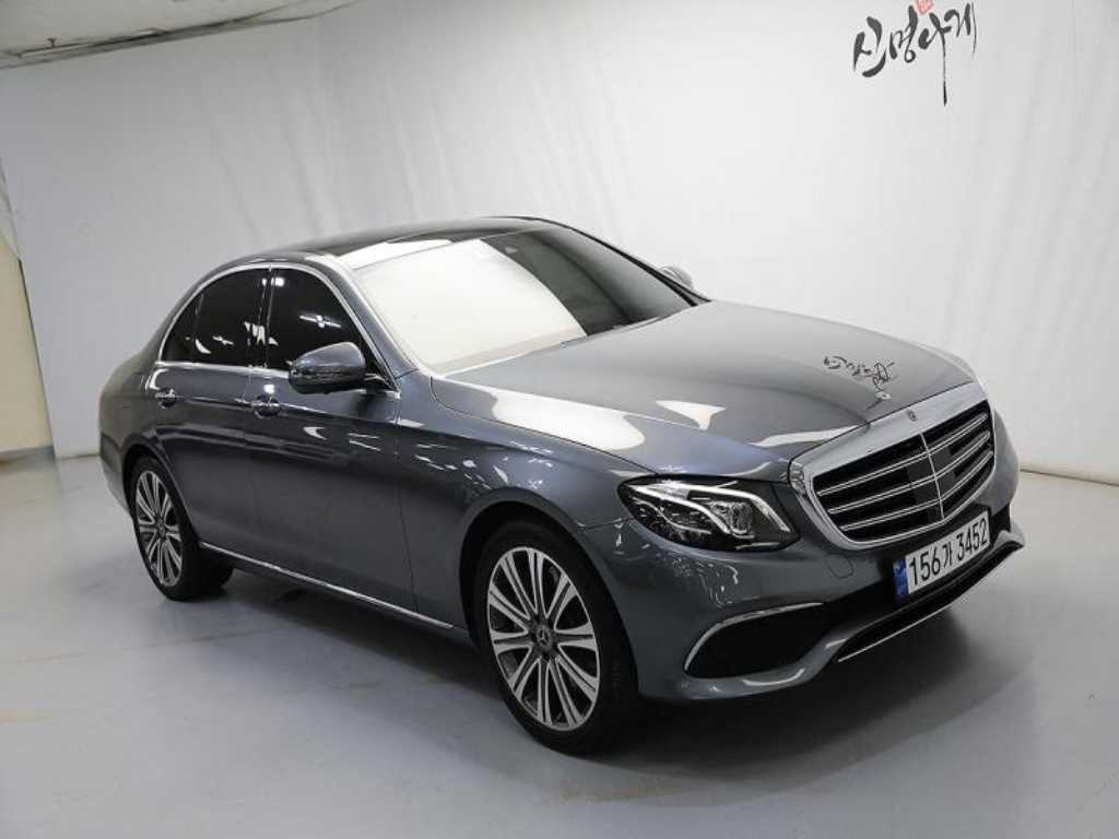 Mercedes Benz E class - Vista 2