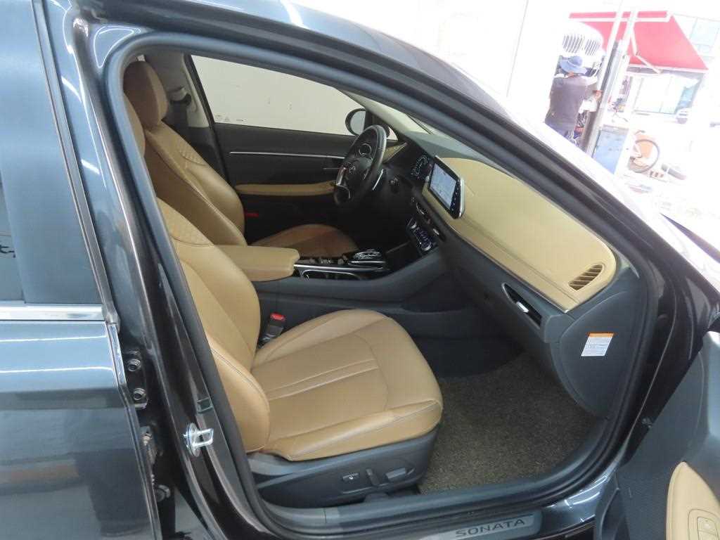 HYUNDAI Sonata - Vista 8