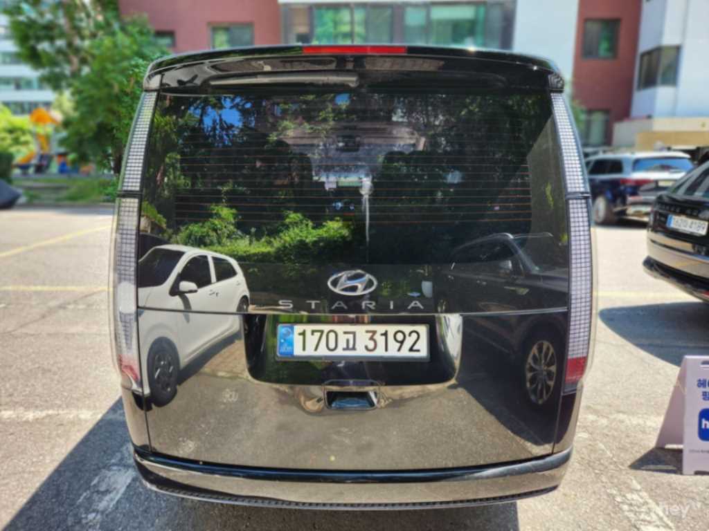 HYUNDAI Staria - Vista 4