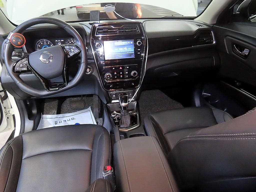 Ssangyong Tivoli - Vista 10