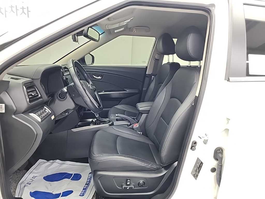 Ssangyong Tivoli - Vista 11