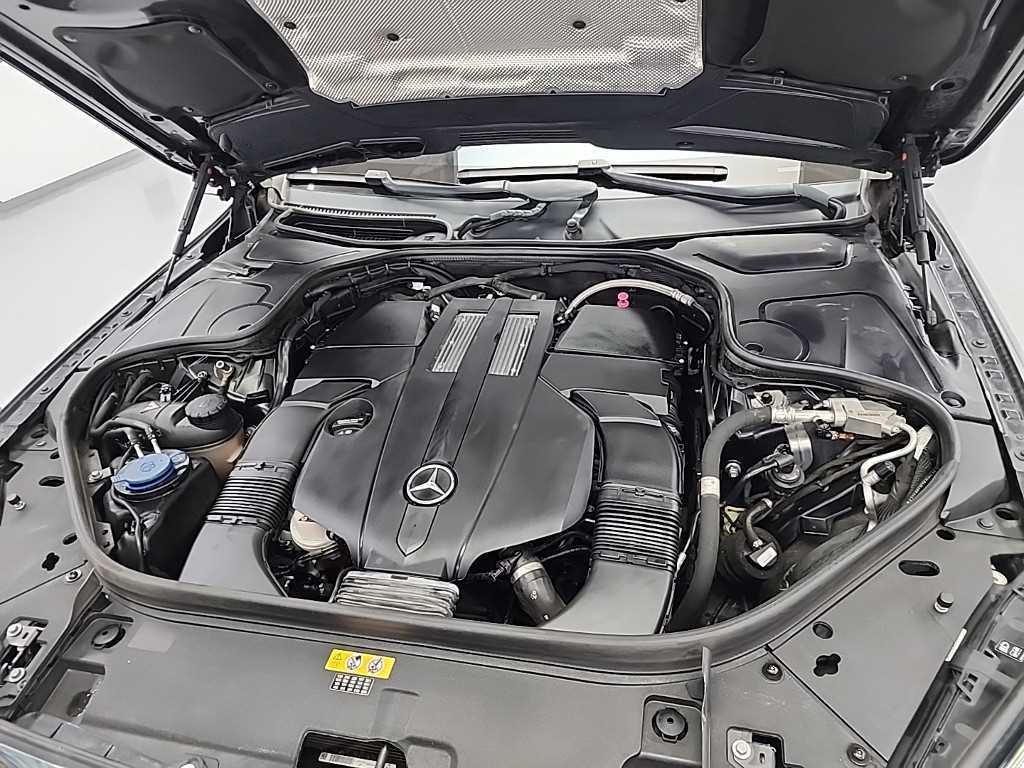 Mercedes Benz S Class - Vista 5
