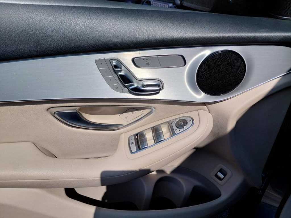 Mercedes Benz GLC Class - Vista 10