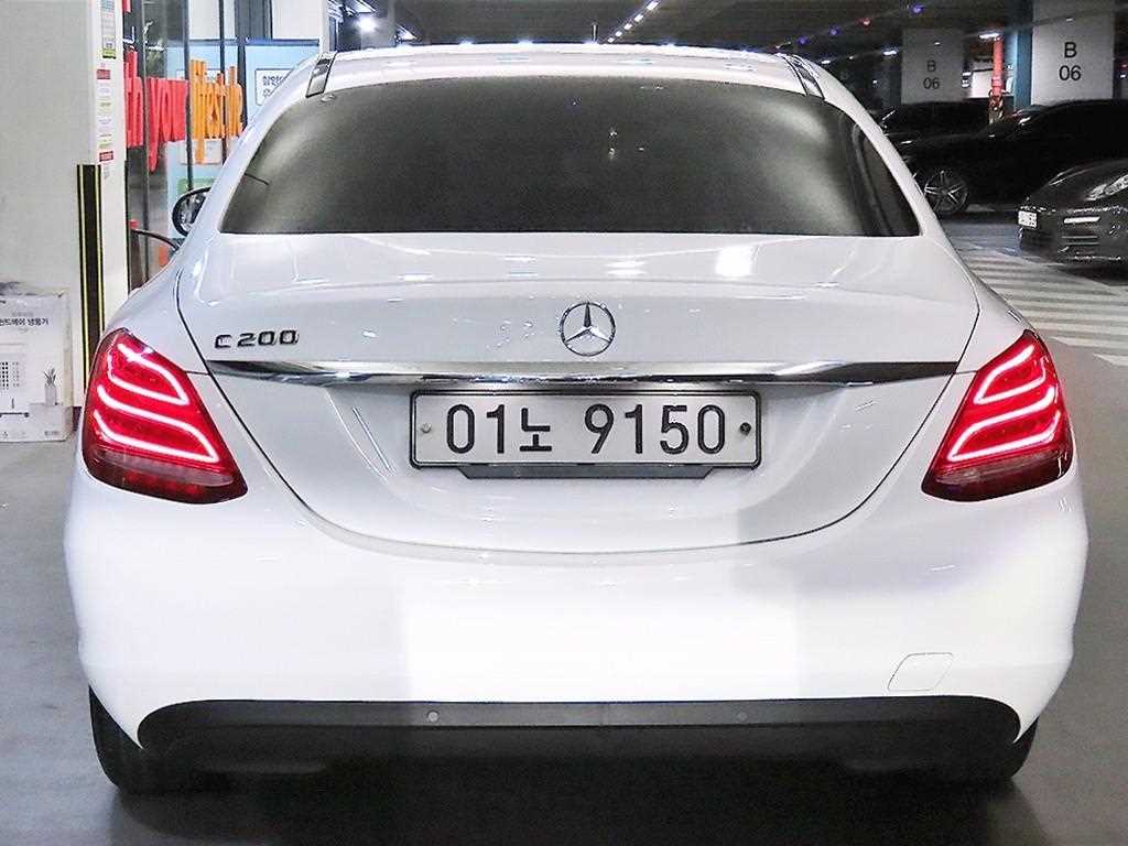 Mercedes Benz C Class - Vista 5