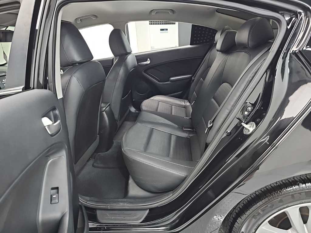 KIA K3 - Vista 12
