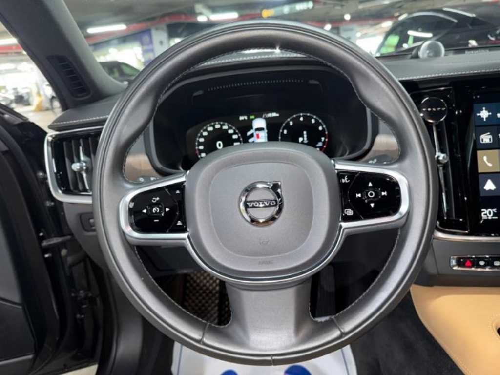 Volvo S90 - Vista 8